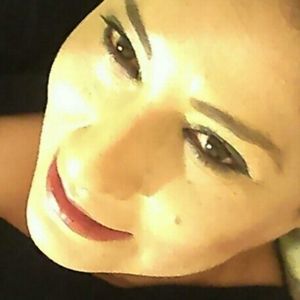 Meet your Posher, Lorena